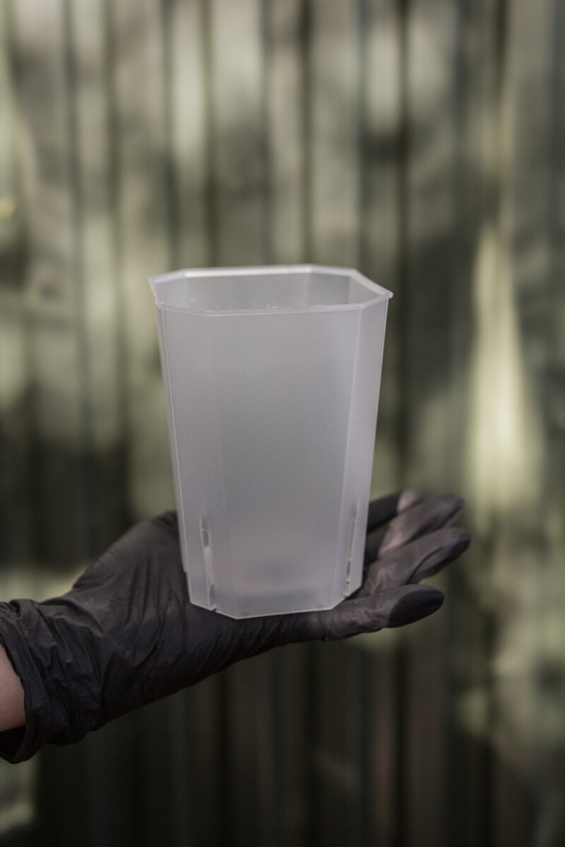 WYSOKA PLASTIKOWA DONICZKA KWADRATOWA