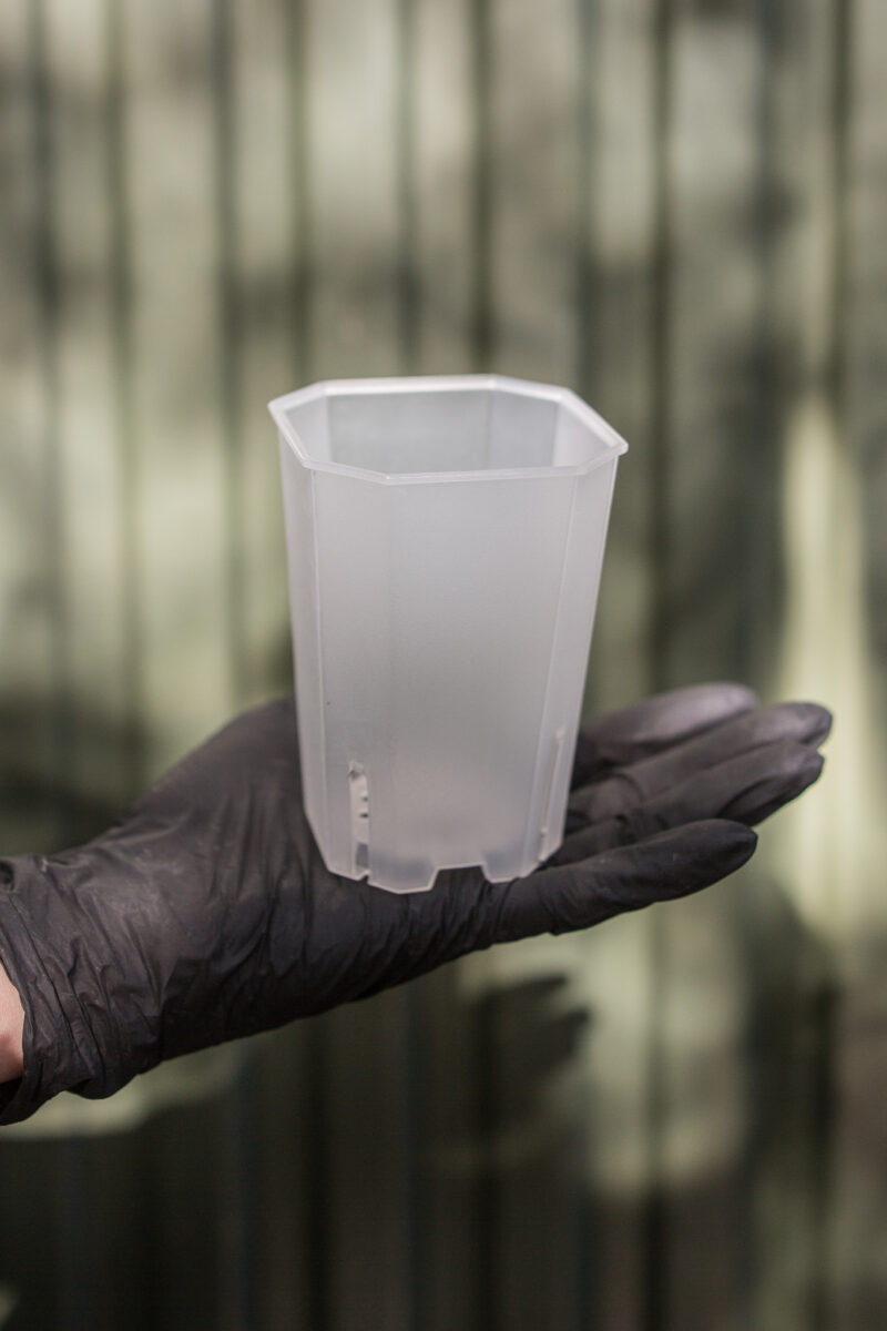 WYSOKA PLASTIKOWA DONICZKA KWADRATOWA