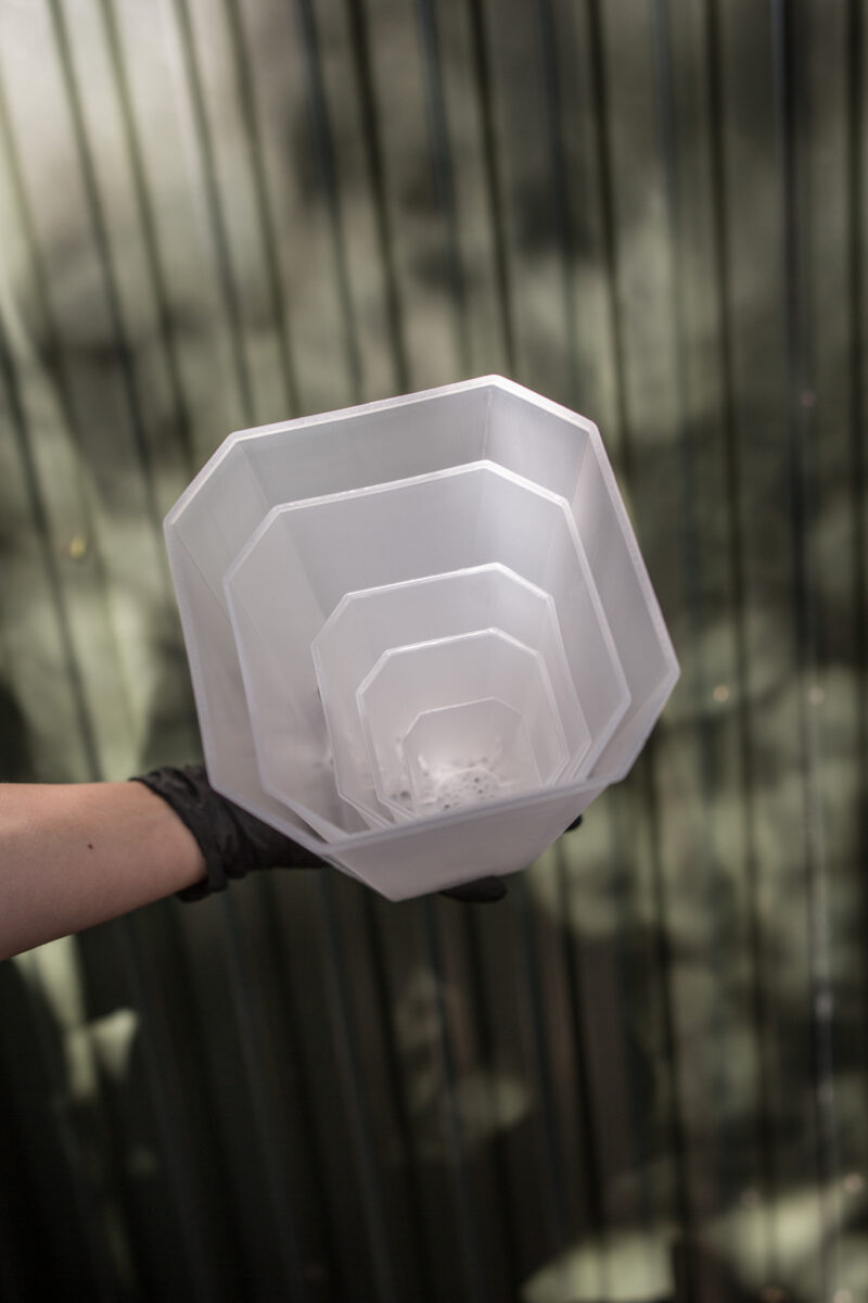 WYSOKA PLASTIKOWA DONICZKA KWADRATOWA